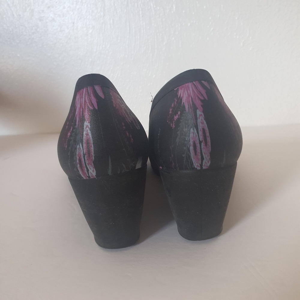 Crocs Lina Floral Wedge Pumps Black Pink Purple Flowers Womens Size 9 Slip On - Picture 4 of 8